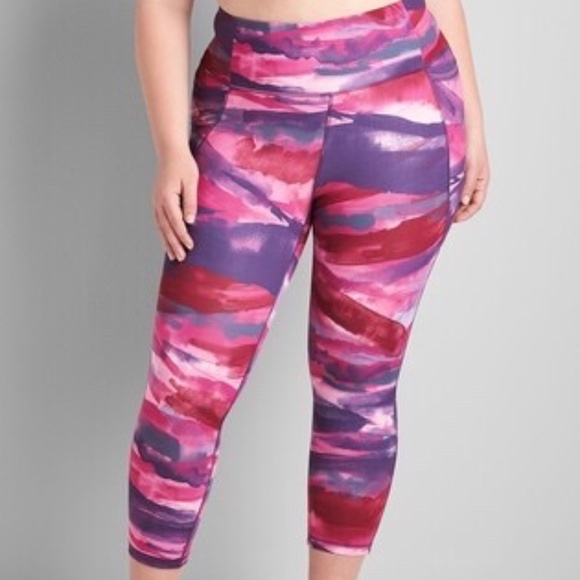 Lane Bryant Pants - Lane Bryant Livi Active Soft Capri Legging NWT Size 22/24